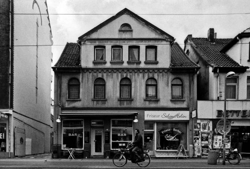 Linden . Café Bar . Limmerstraße