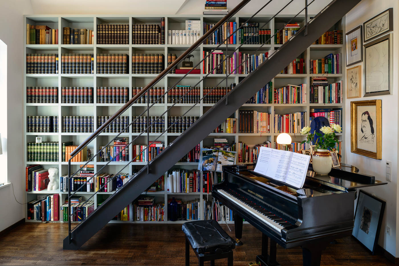 architekturfotografie Innenarchitektur . Privathaus . Bibliothek